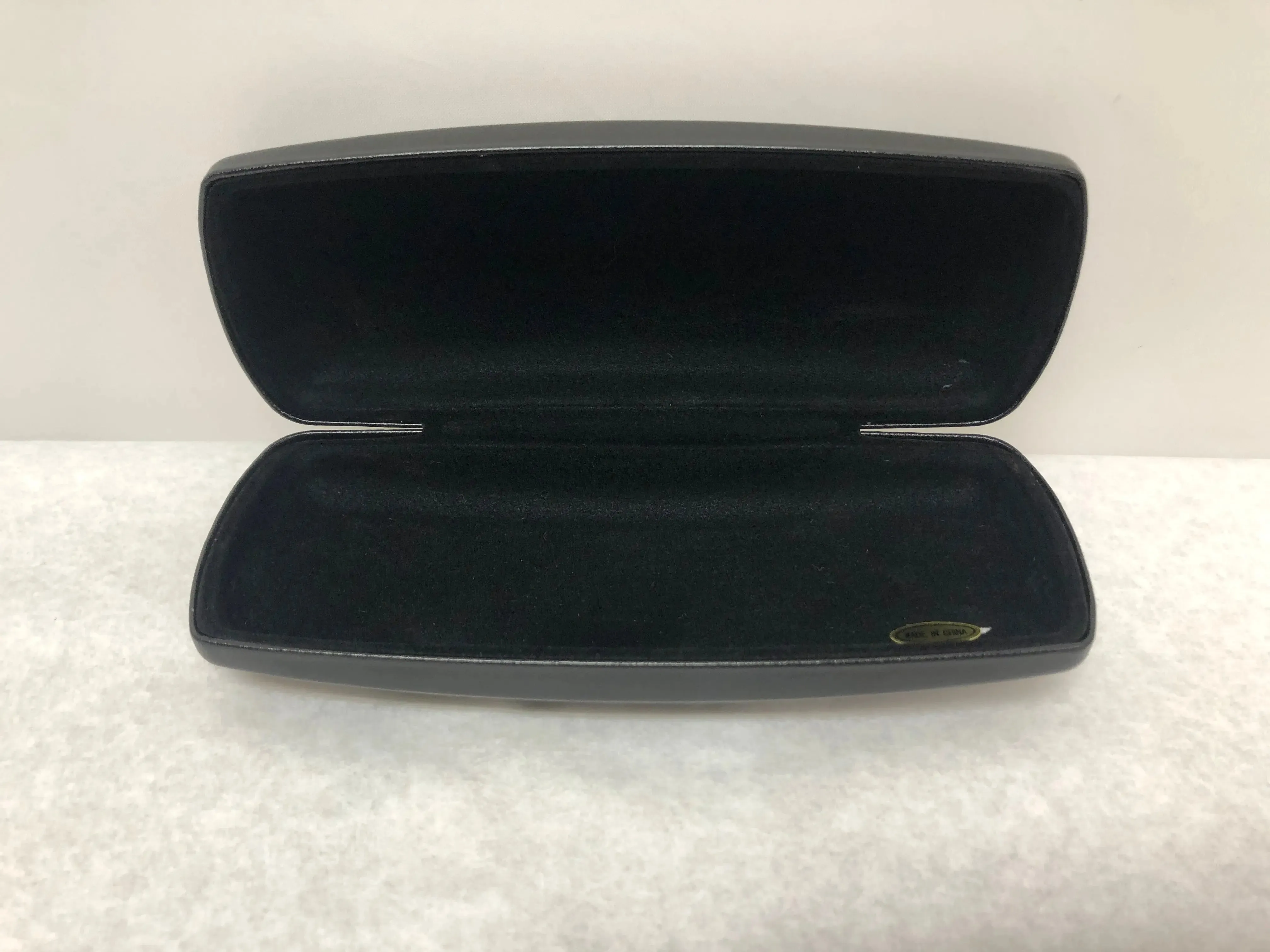 Chelsea Black Eyewear Optical Eyeglasses Hard Case | KMOPT-64