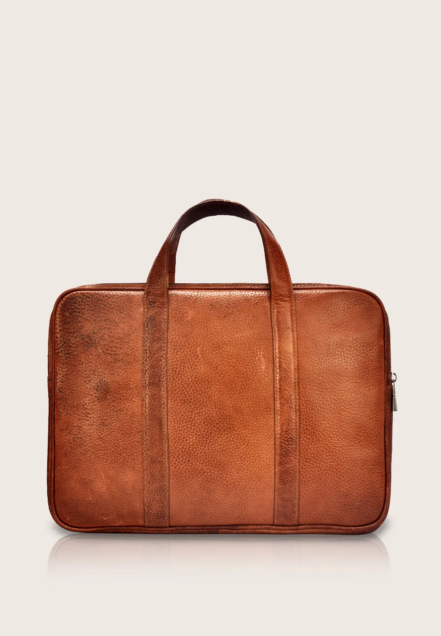 Daxos, the briefcase