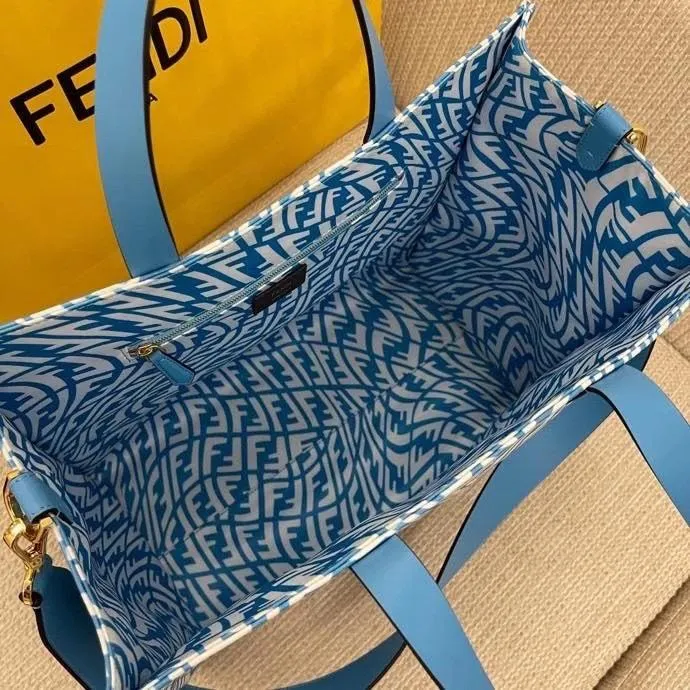 EN   Designer bags by Fendi 165
