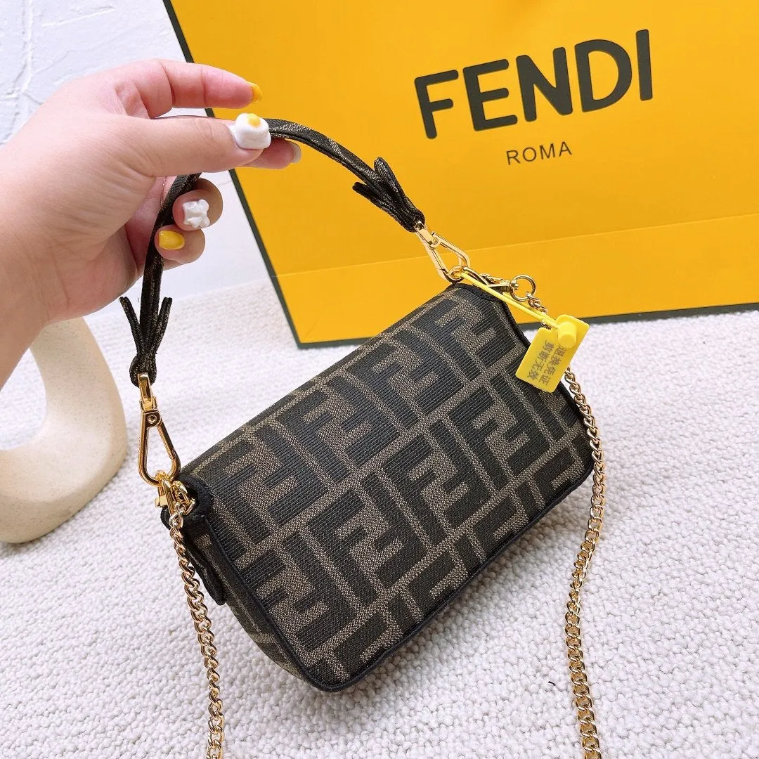 EN   Designer bags by Fendi 193