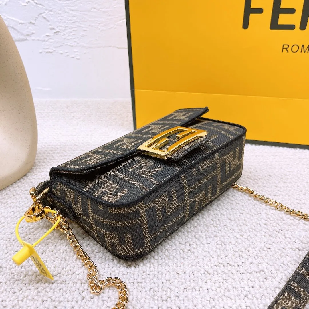 EN   Designer bags by Fendi 193
