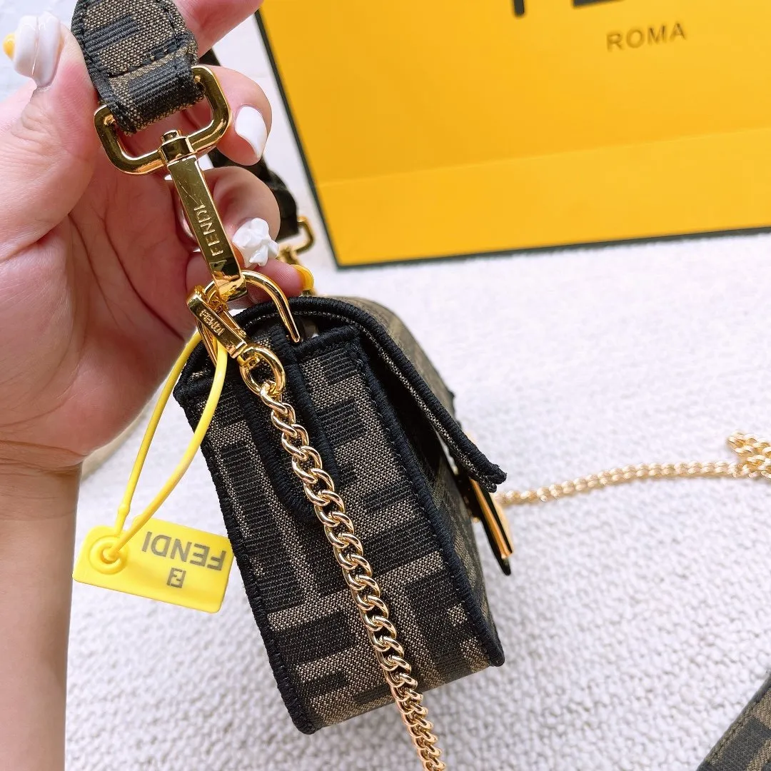 EN   Designer bags by Fendi 193
