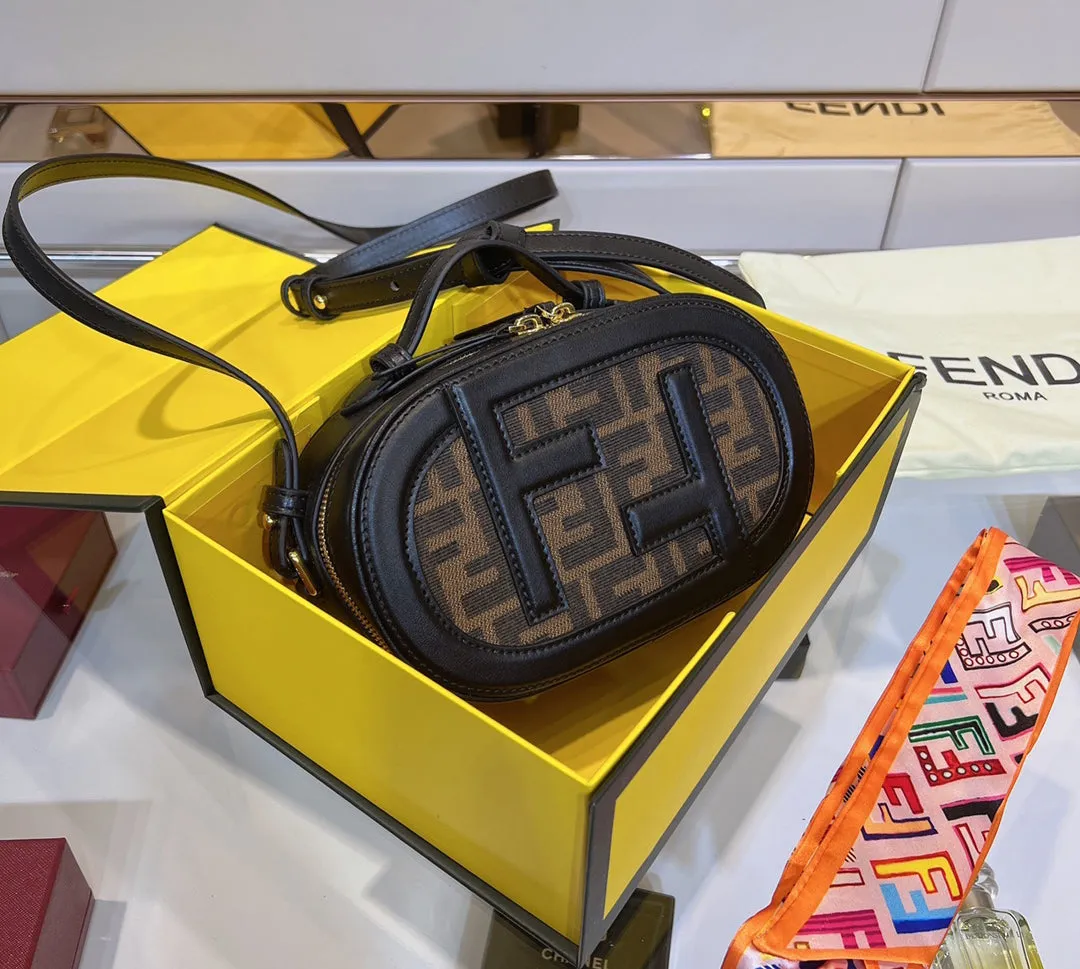EN   Designer bags by Fendi 242