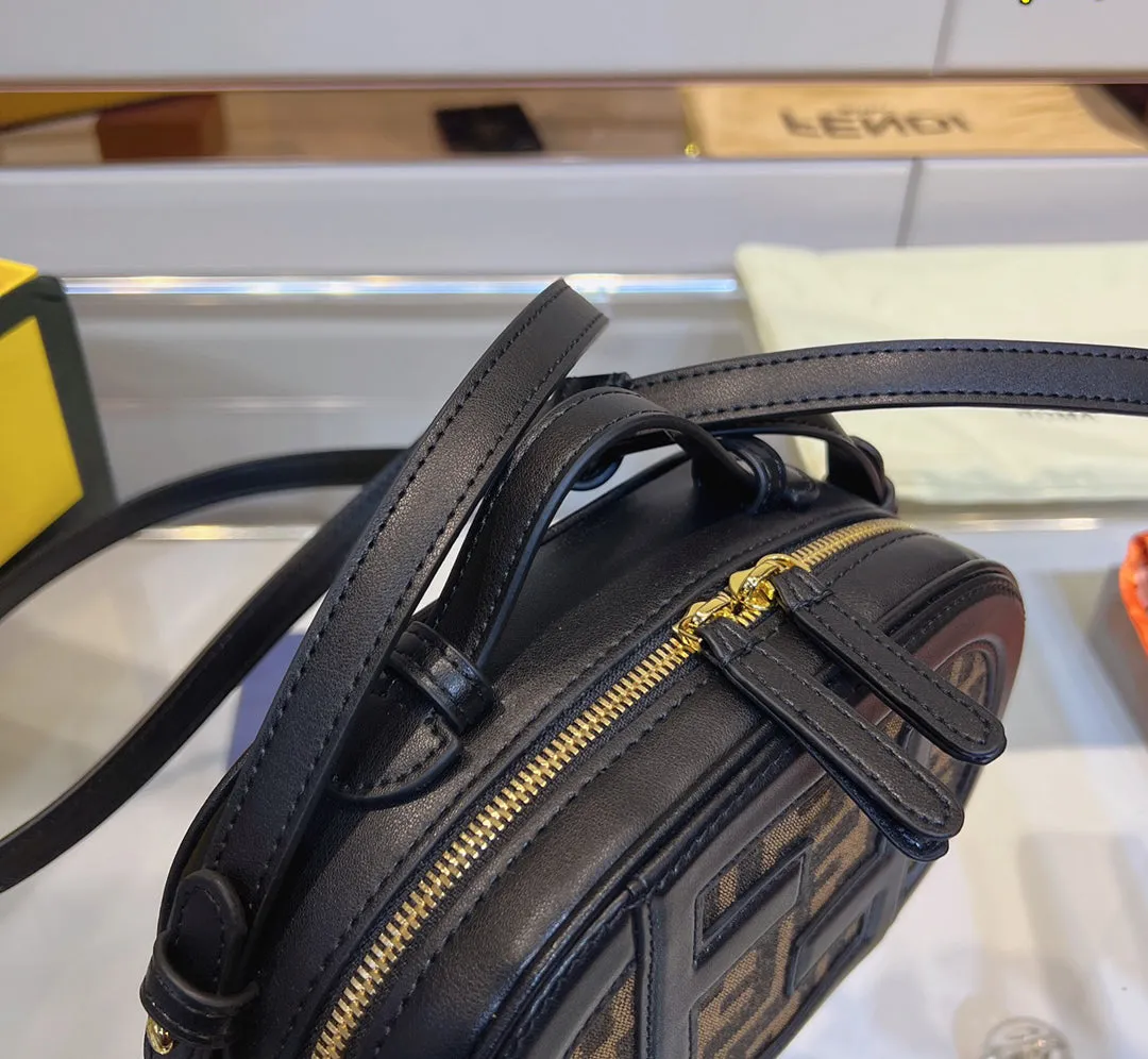 EN   Designer bags by Fendi 242